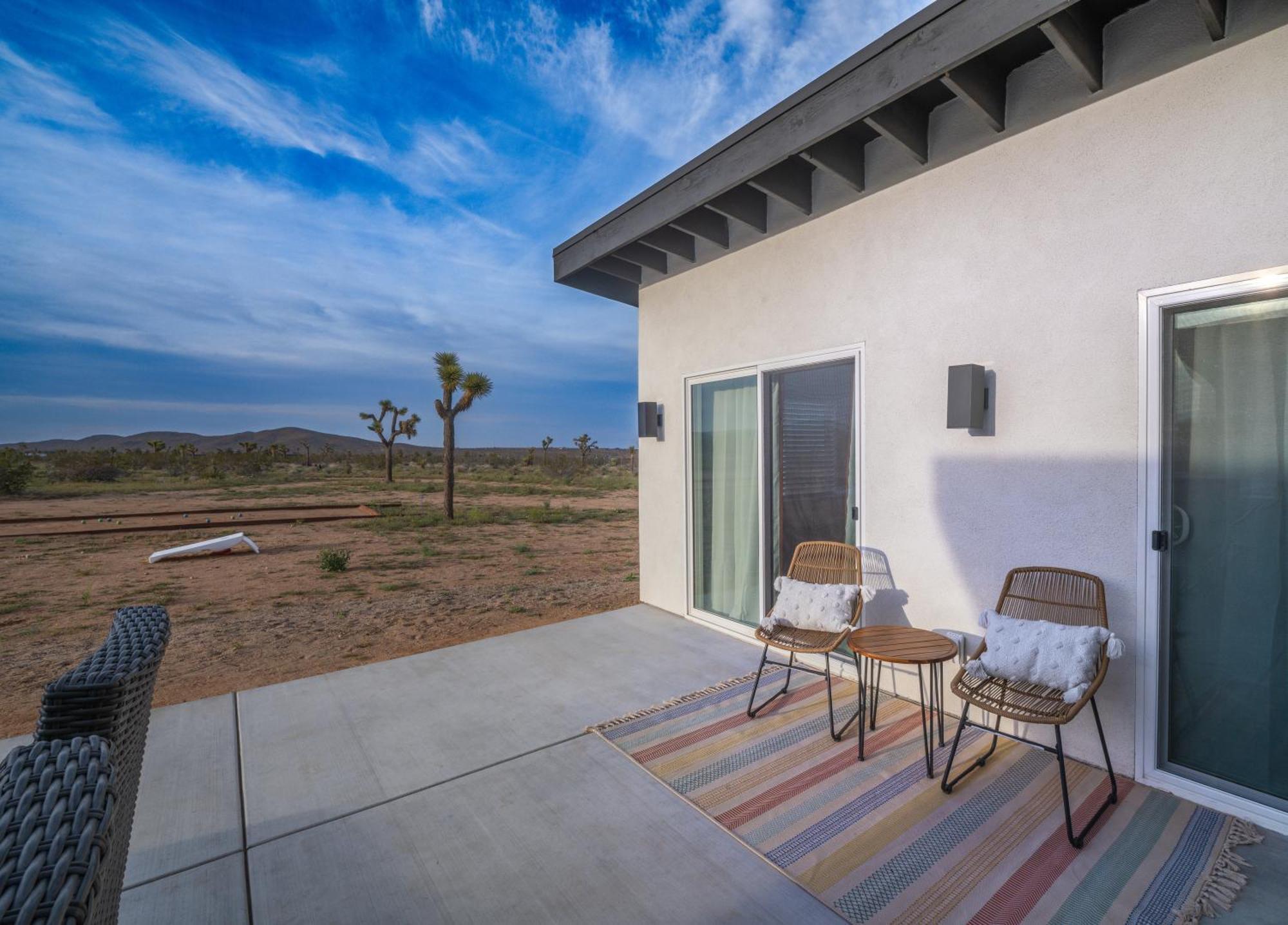 Villa Coyote Tracks - A Modern Desert Experience à Joshua Tree Extérieur photo